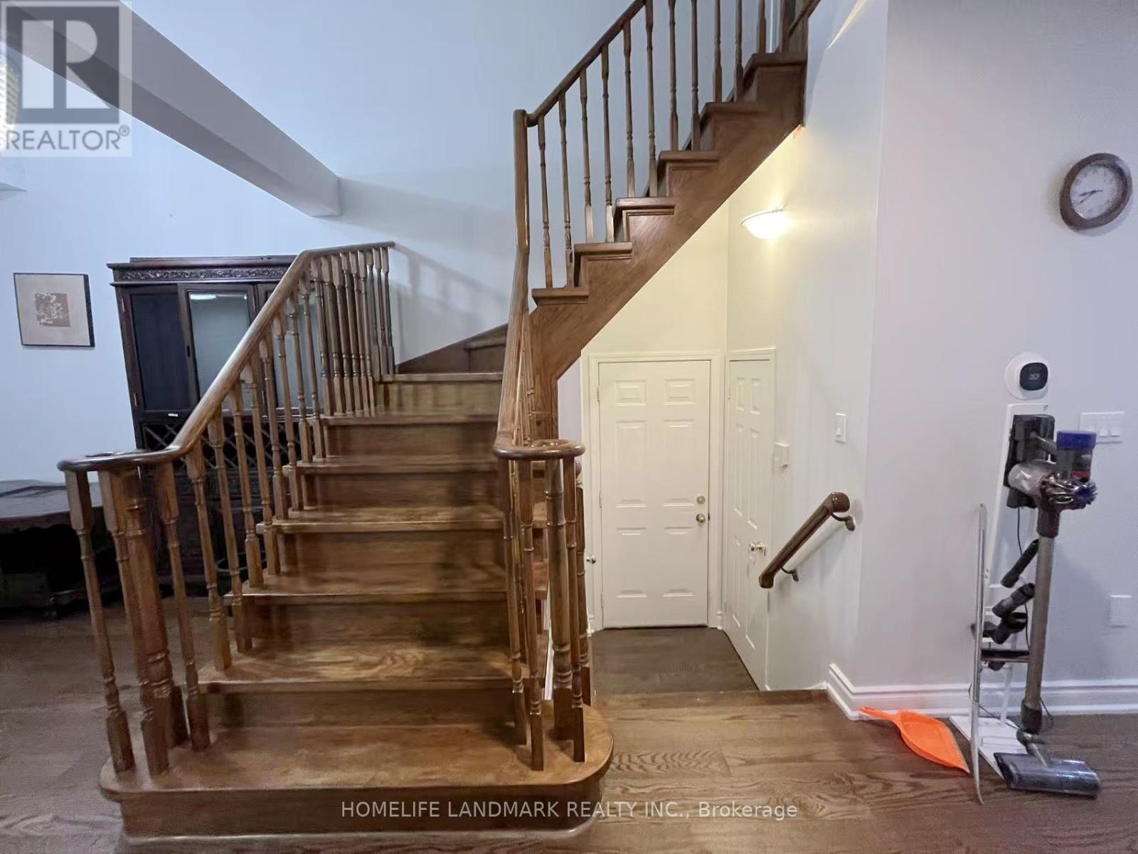 71 Ralph Chalmers Avenue, Markham, Ontario  L6E 2B9 - Photo 27 - N12575610