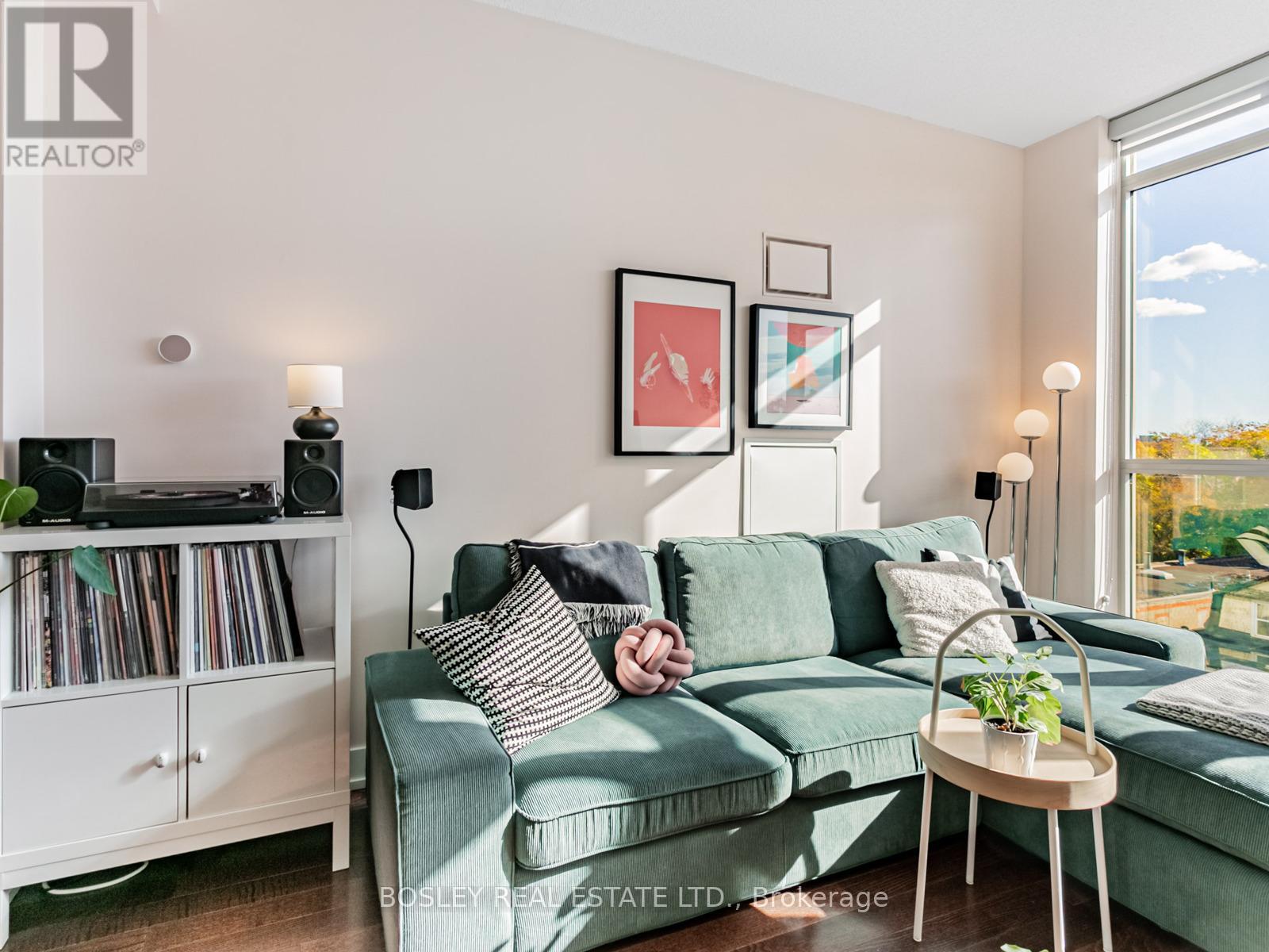 605 - 1638 Bloor Street W, Toronto, Ontario  M6P 0A6 - Photo 10 - W12575410