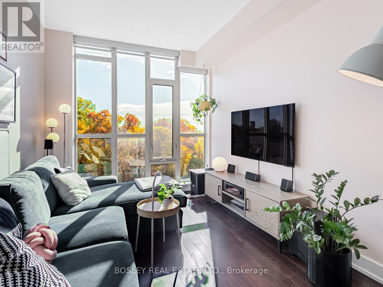 605 - 1638 Bloor Street W, Toronto, Ontario  M6P 0A6 - Photo 11 - W12575410