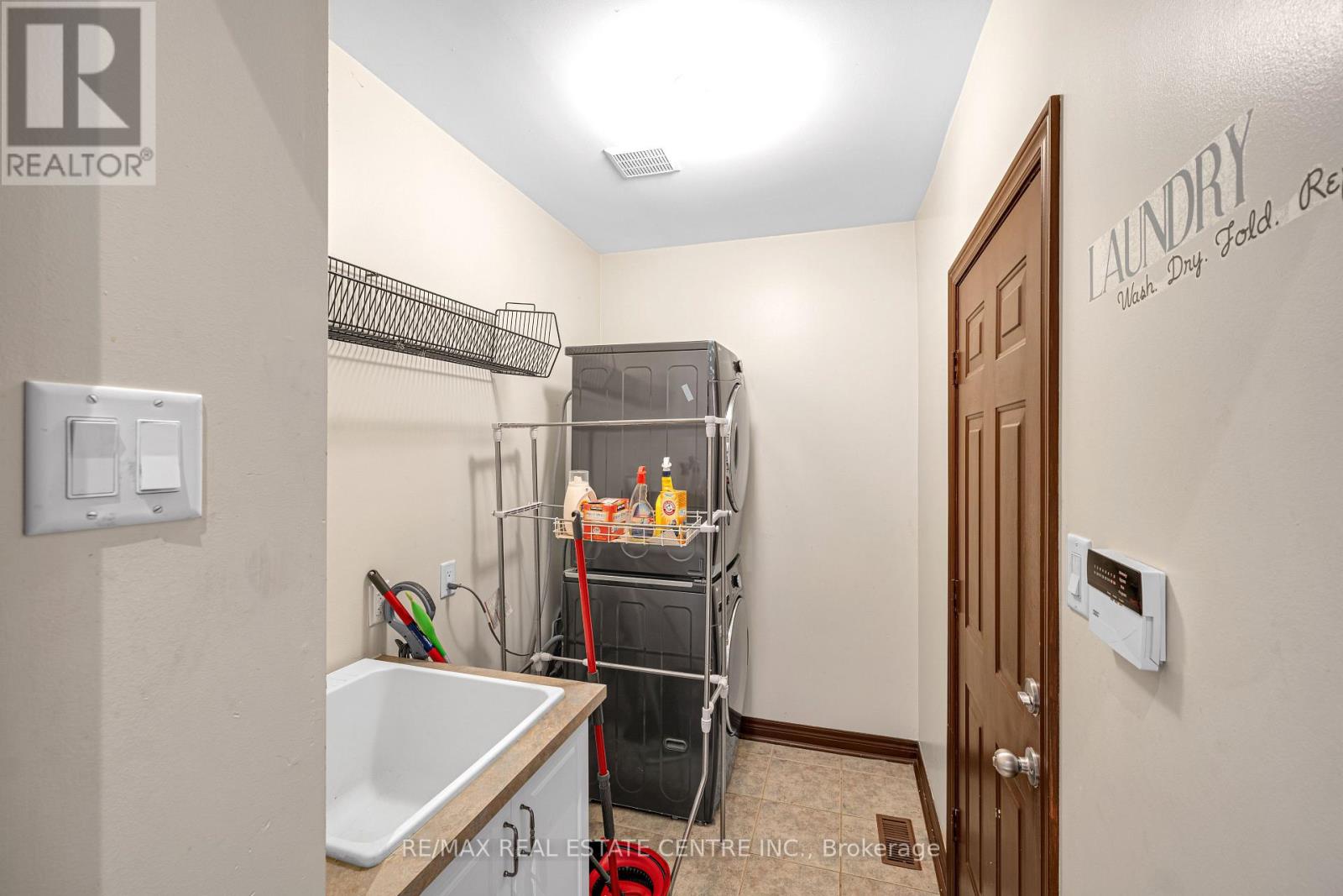 3120 Velmar Drive, Mississauga, Ontario  L5M 6V8 - Photo 15 - W12575422