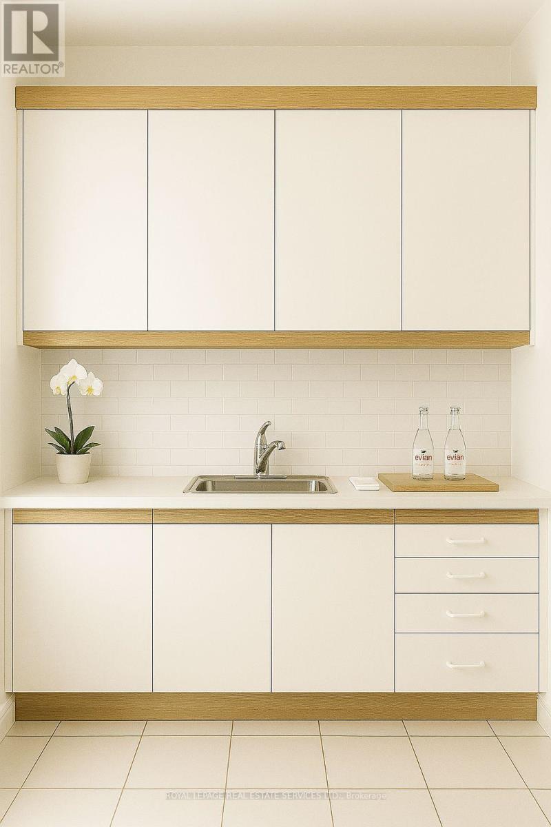 8 - 7 Brule Terrace, Toronto, Ontario  M6S 1M2 - Photo 4 - W12575428