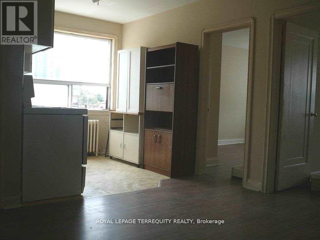 1 - 1268 The Queensway, Toronto, Ontario  M8Z 1S3 - Photo 6 - W12575458