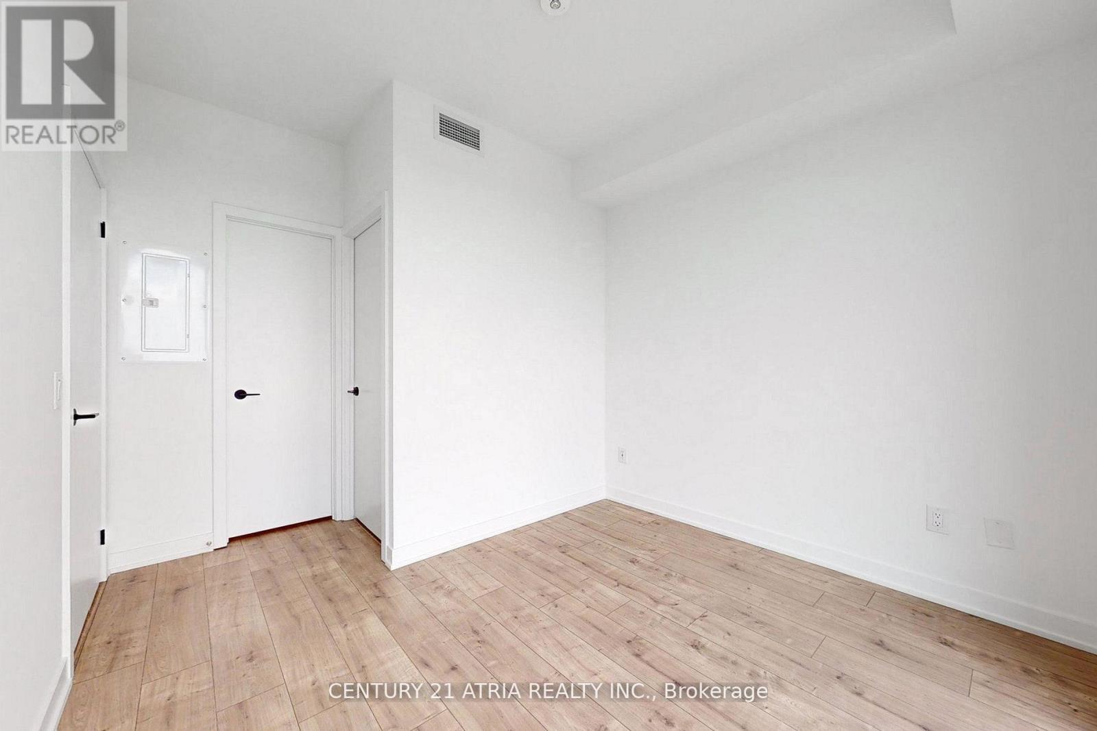 1410 - 220 Missinnihe Way, Mississauga, Ontario  L5H 0A9 - Photo 19 - W12575464