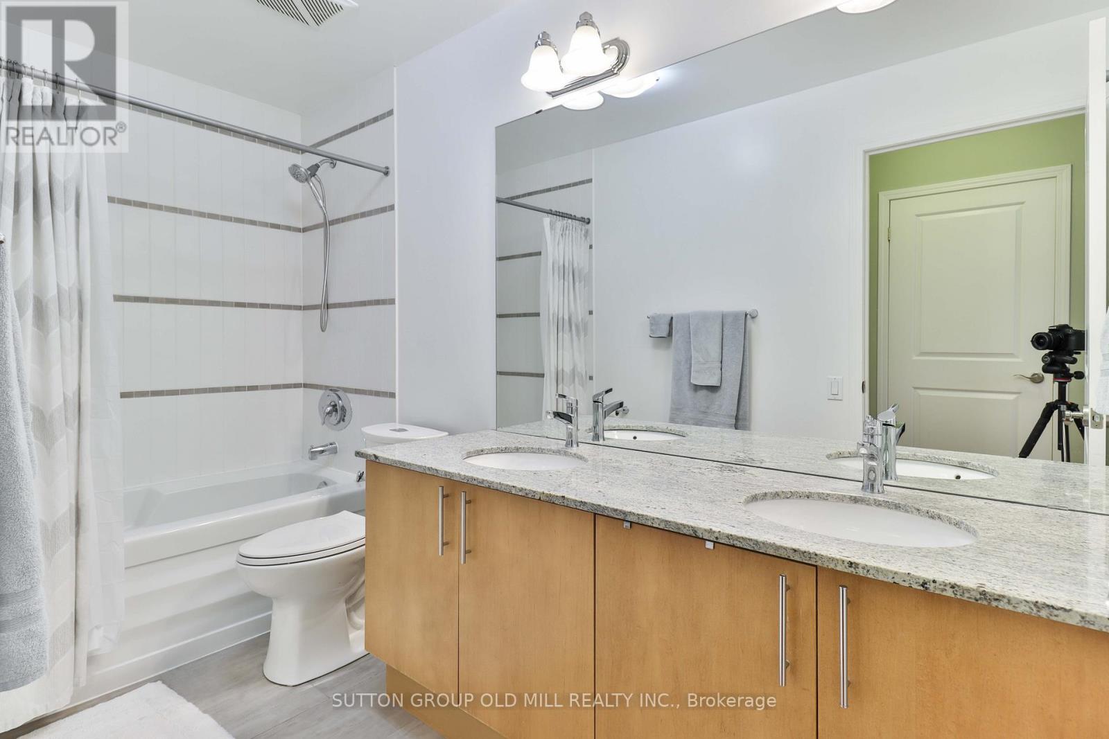 207 - 4196 Dundas Street W, Toronto, Ontario  M8X 0A3 - Photo 12 - W12575576