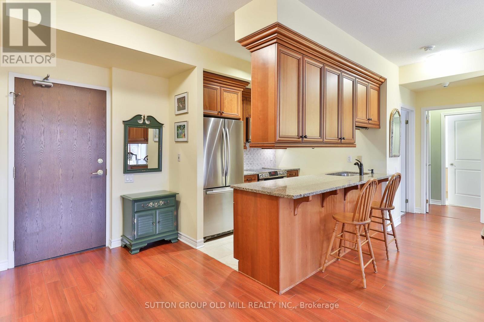 207 - 4196 Dundas Street W, Toronto, Ontario  M8X 0A3 - Photo 3 - W12575576