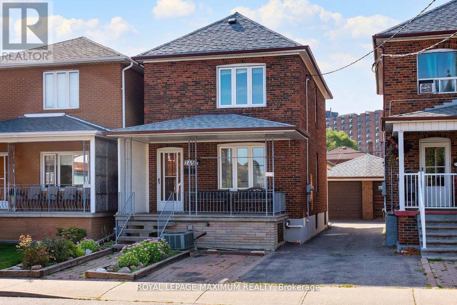 245 BELGRAVIA AVENUE, Toronto, Ontario