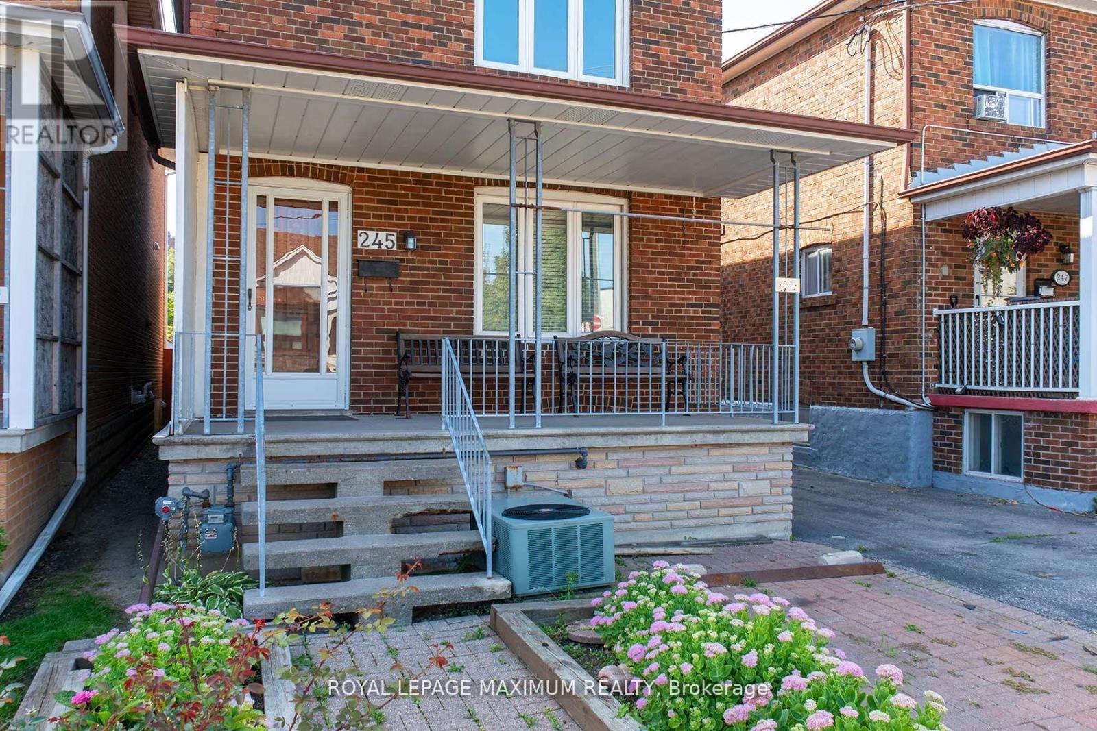 245 Belgravia Avenue, Toronto, Ontario  M6E 2M9 - Photo 3 - W12575590