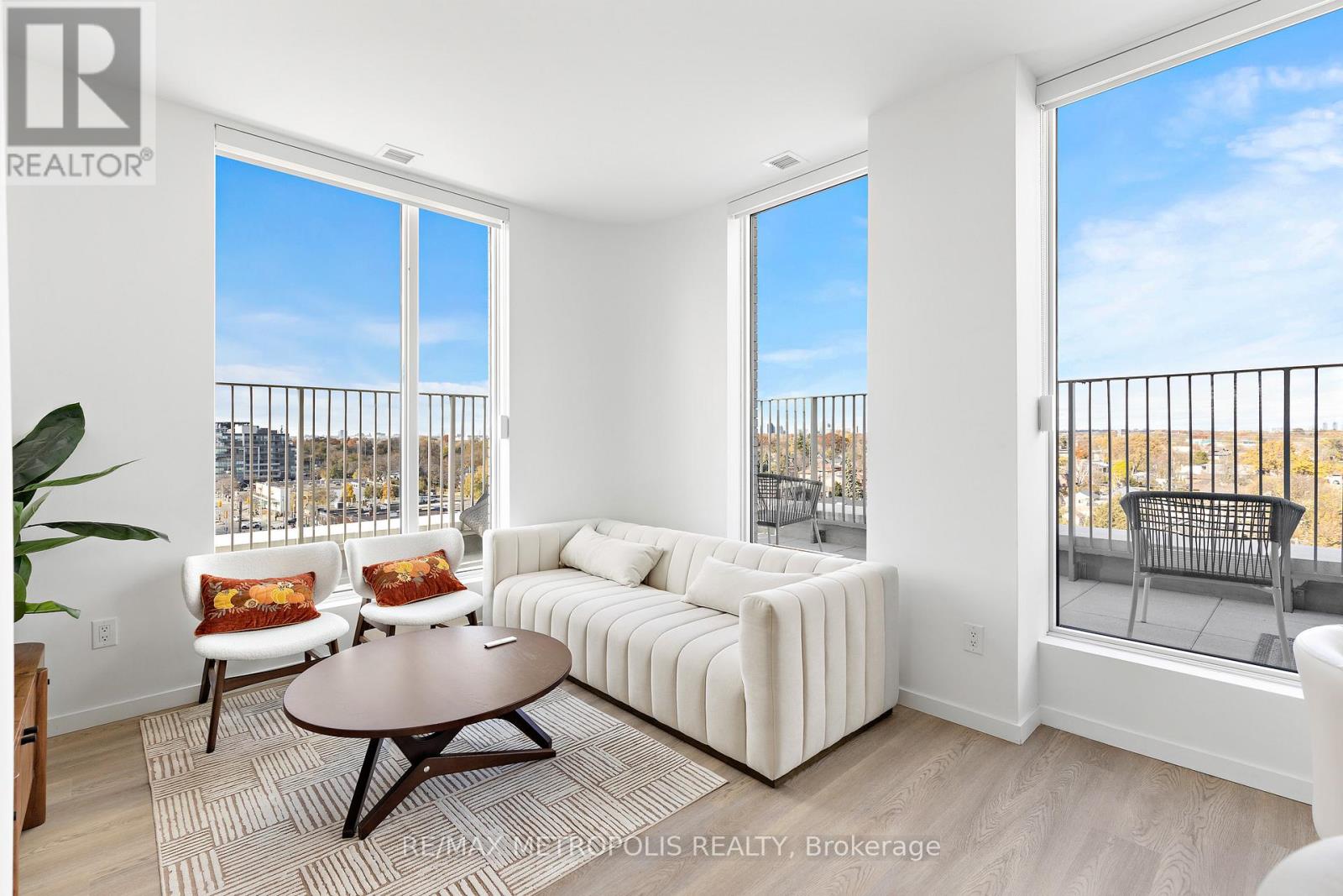 Ph10 - 689 The Queensway, Toronto, Ontario  M8Y 0C8 - Photo 10 - W12575616