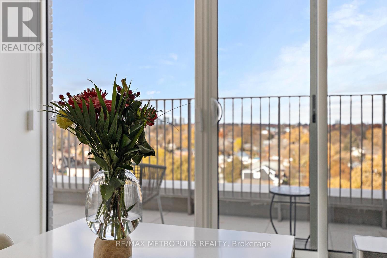 Ph10 - 689 The Queensway, Toronto, Ontario  M8Y 0C8 - Photo 17 - W12575616