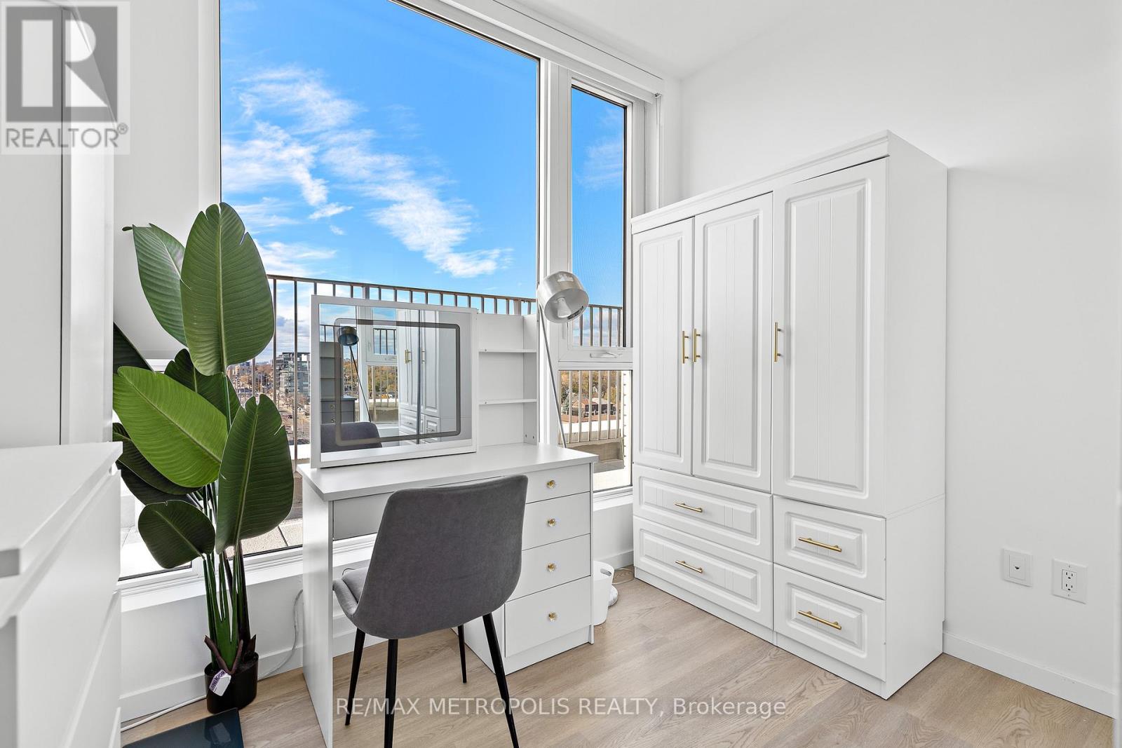 Ph10 - 689 The Queensway, Toronto, Ontario  M8Y 0C8 - Photo 25 - W12575616