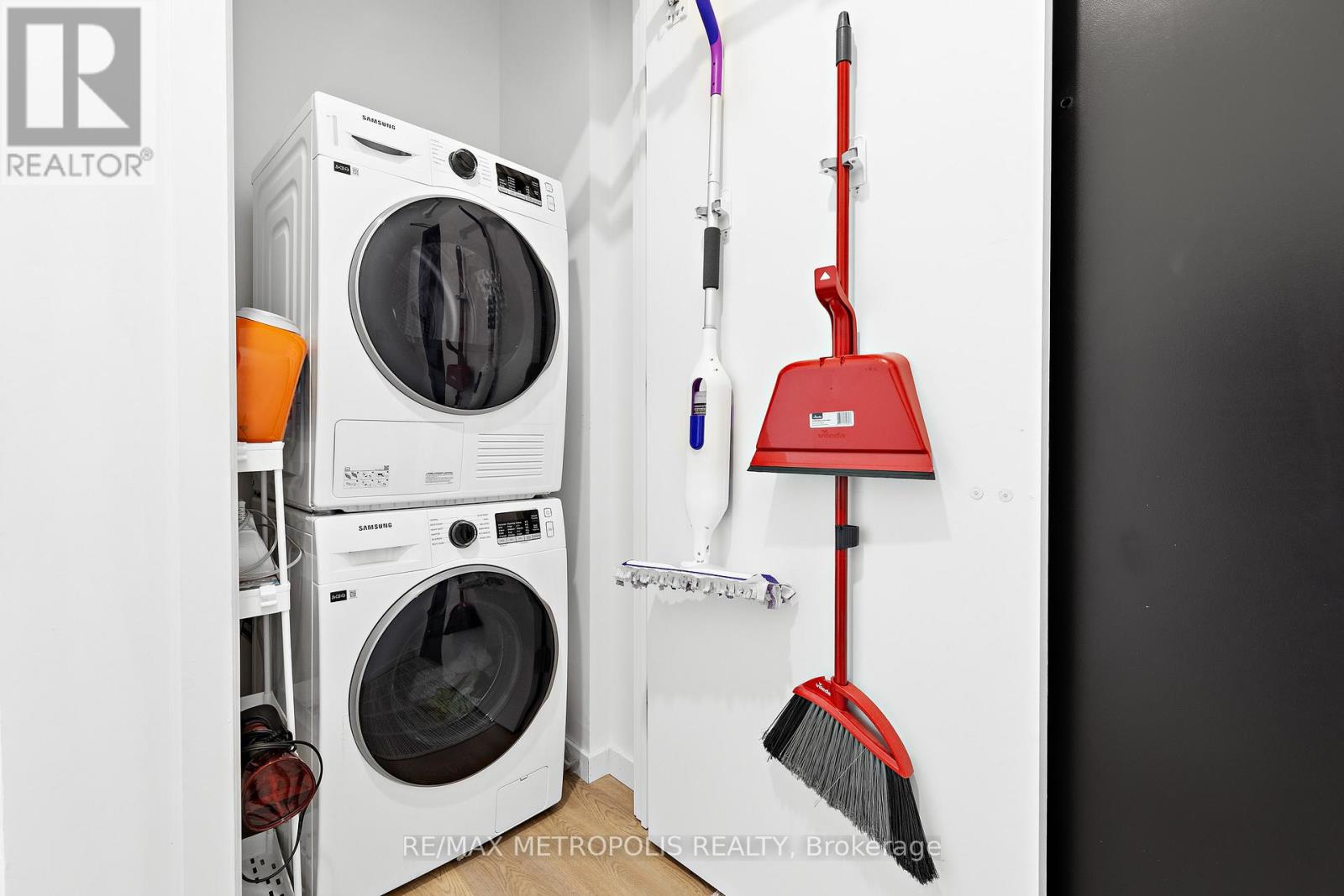 Ph10 - 689 The Queensway, Toronto, Ontario  M8Y 0C8 - Photo 30 - W12575616