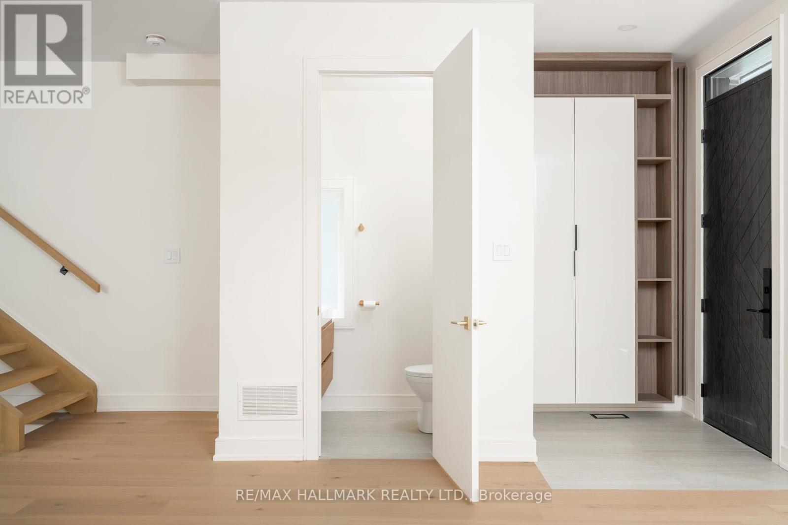 104 Newcastle Street, Toronto, Ontario  M8Z 1C8 - Photo 12 - W12575628