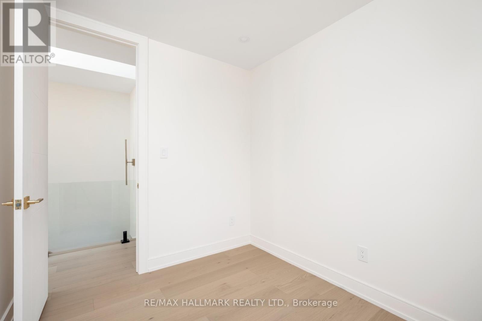 104 Newcastle Street, Toronto, Ontario  M8Z 1C8 - Photo 30 - W12575628