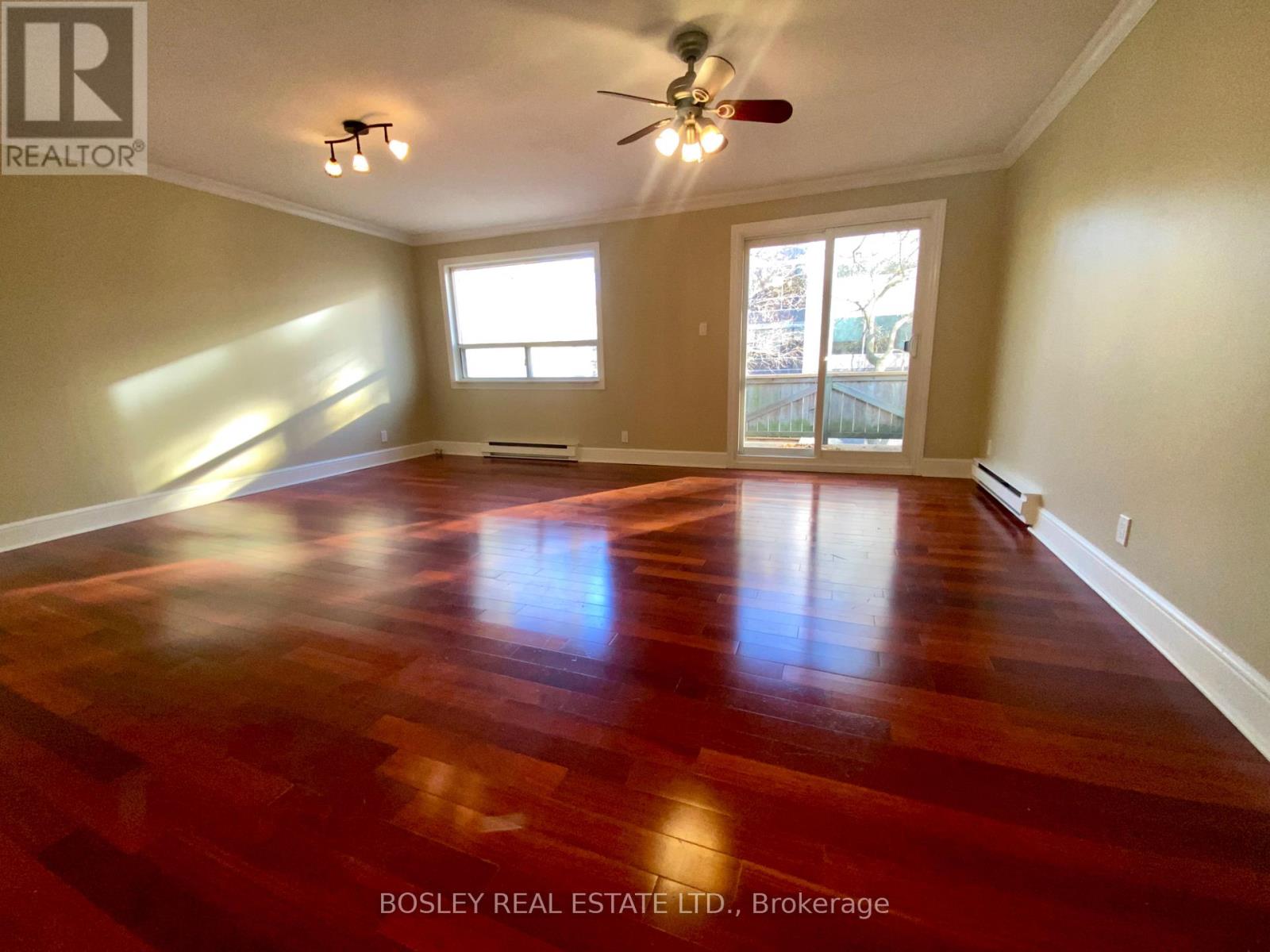 #2 (Upper) - 33 Lorindale Avenue, Toronto, Ontario  M5M 3C3 - Photo 10 - C12444257