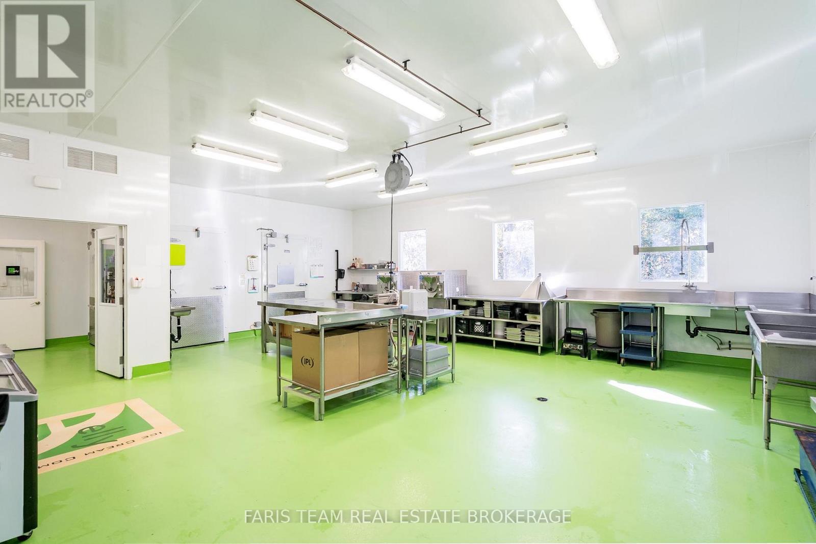 90 West Road, Huntsville, Ontario  P1H 1M1 - Photo 10 - X12575444