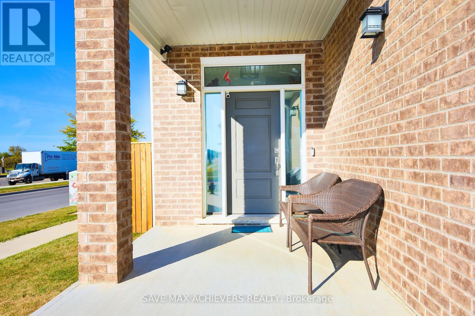 107 Byers Street, London South, Ontario  N6L 0E9 - Photo 3 - X12575480