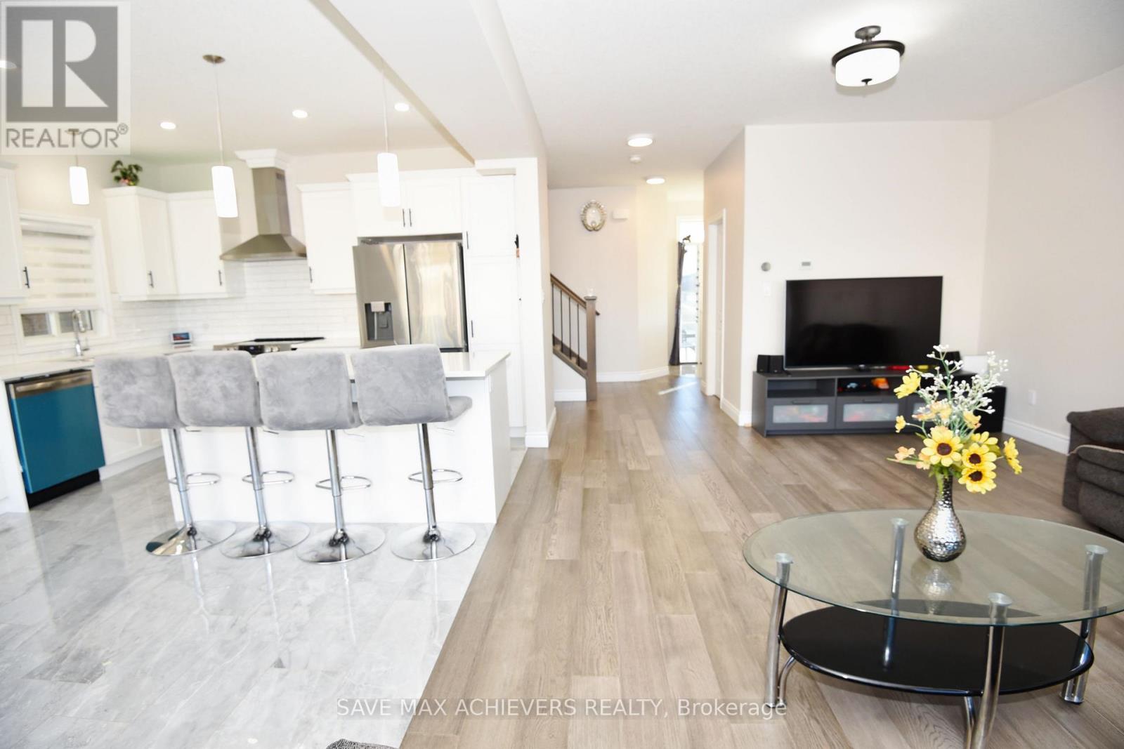 107 Byers Street, London South, Ontario  N6L 0E9 - Photo 8 - X12575480