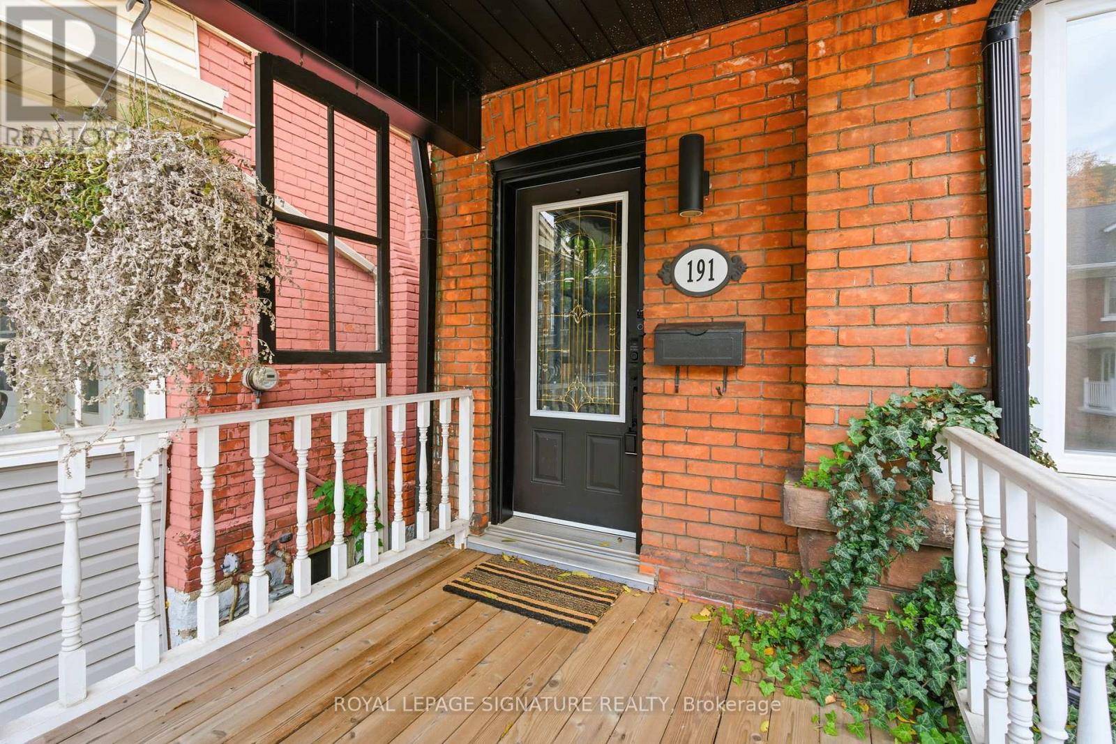 191 Burris Street, Hamilton, Ontario  L8M 2J7 - Photo 2 - X12575500