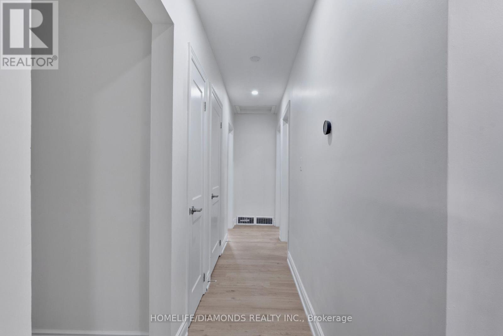 Upper - 210 Mackan Street, Thorold, Ontario  L2V 1G7 - Photo 15 - X12575534