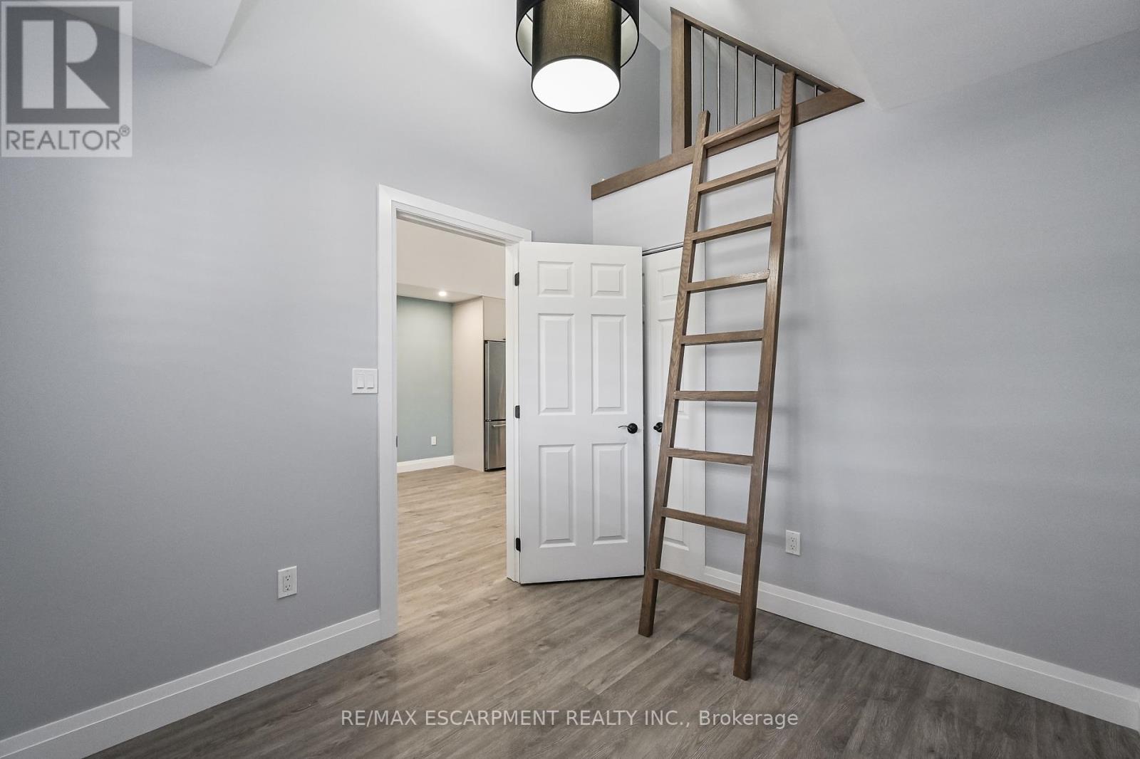 95 Houghton Avenue N, Hamilton, Ontario  L8H 4L5 - Photo 10 - X12575536