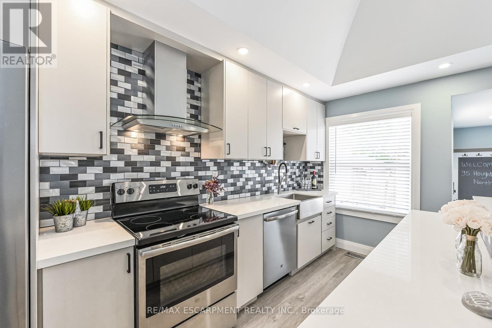 95 Houghton Avenue N, Hamilton, Ontario  L8H 4L5 - Photo 13 - X12575536