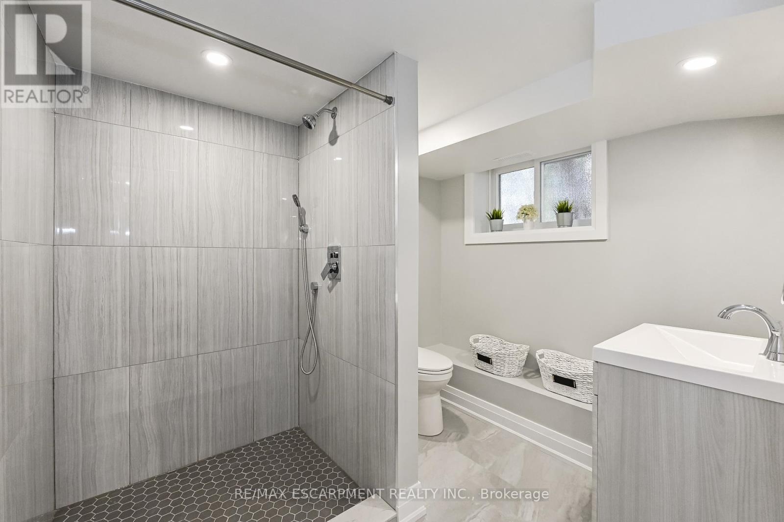 95 Houghton Avenue N, Hamilton, Ontario  L8H 4L5 - Photo 35 - X12575536