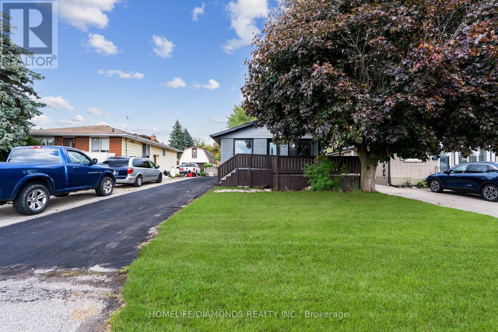 LOWER - 210 MACKAN STREET, Thorold, Ontario