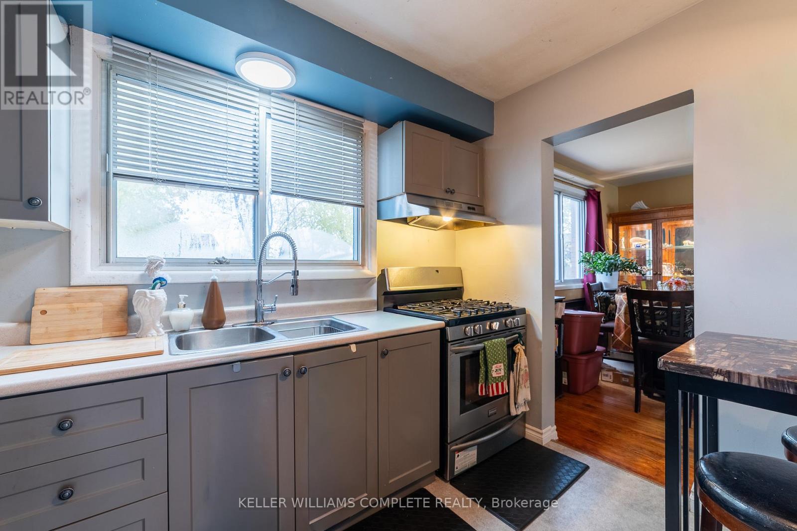 15 Dartford Place, Hamilton, Ontario  L8V 3V7 - Photo 10 - X12575558