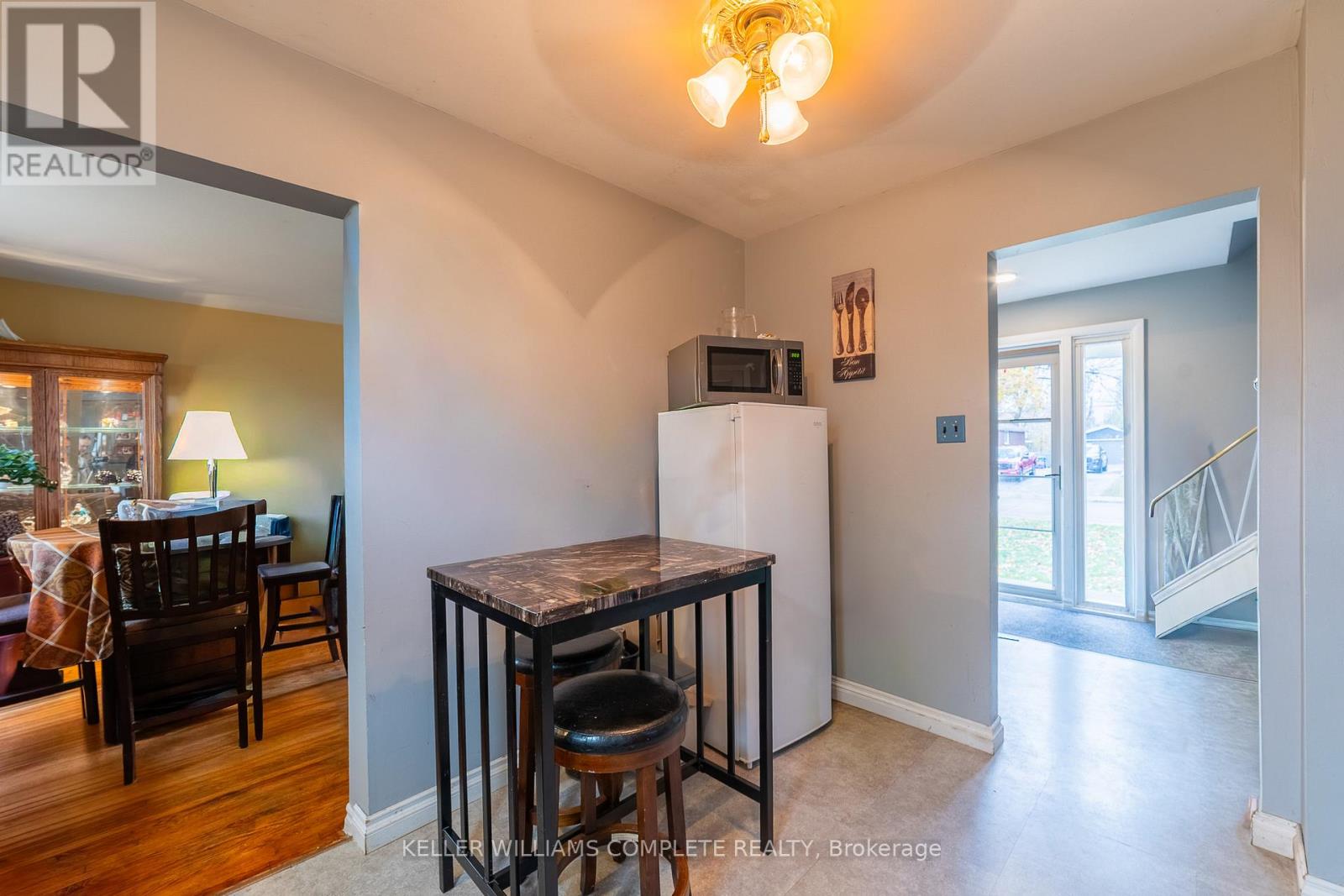 15 Dartford Place, Hamilton, Ontario  L8V 3V7 - Photo 9 - X12575558