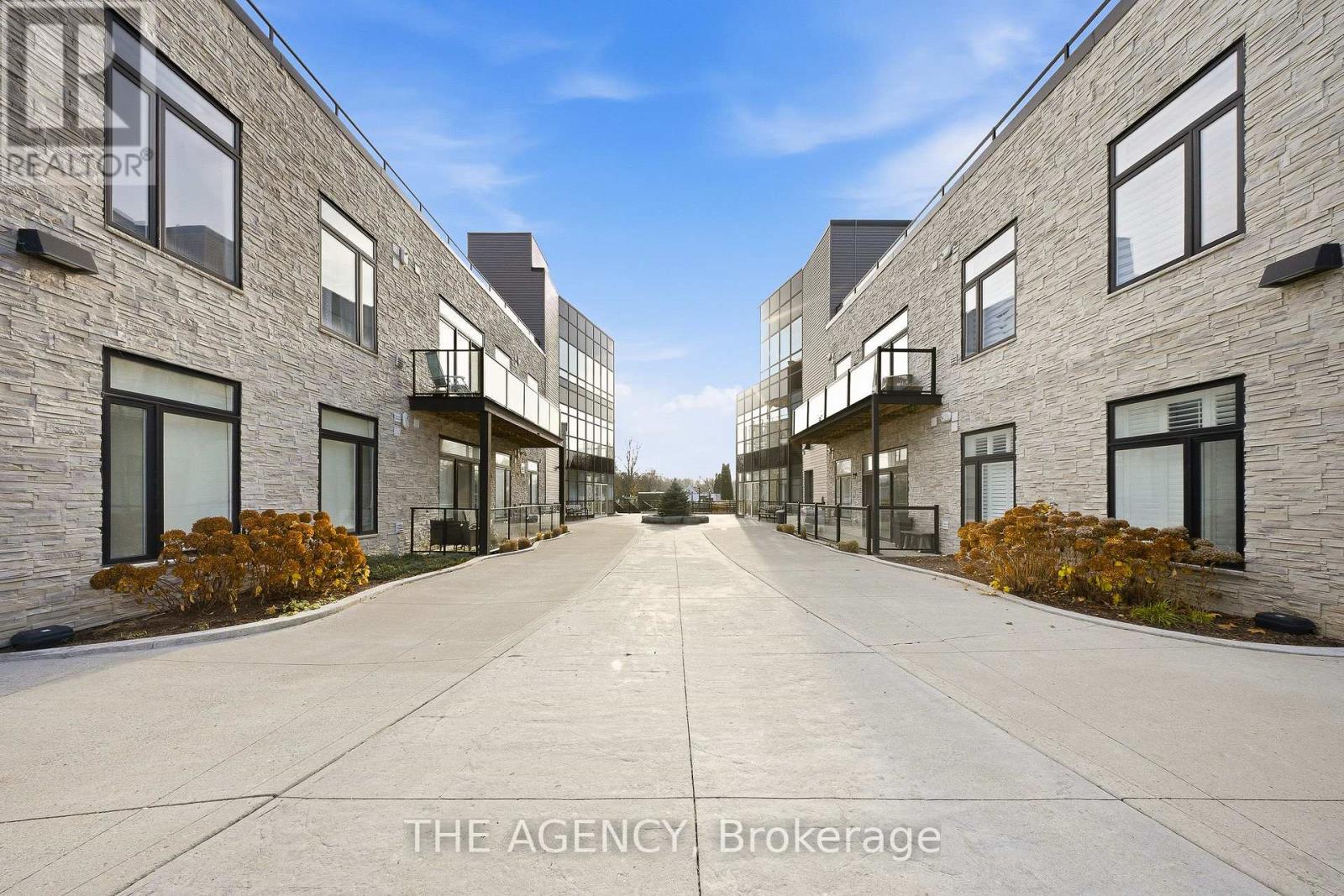 102a - 85 Morrell Street, Brantford, Ontario  N3T 4J6 - Photo 5 - X12575564