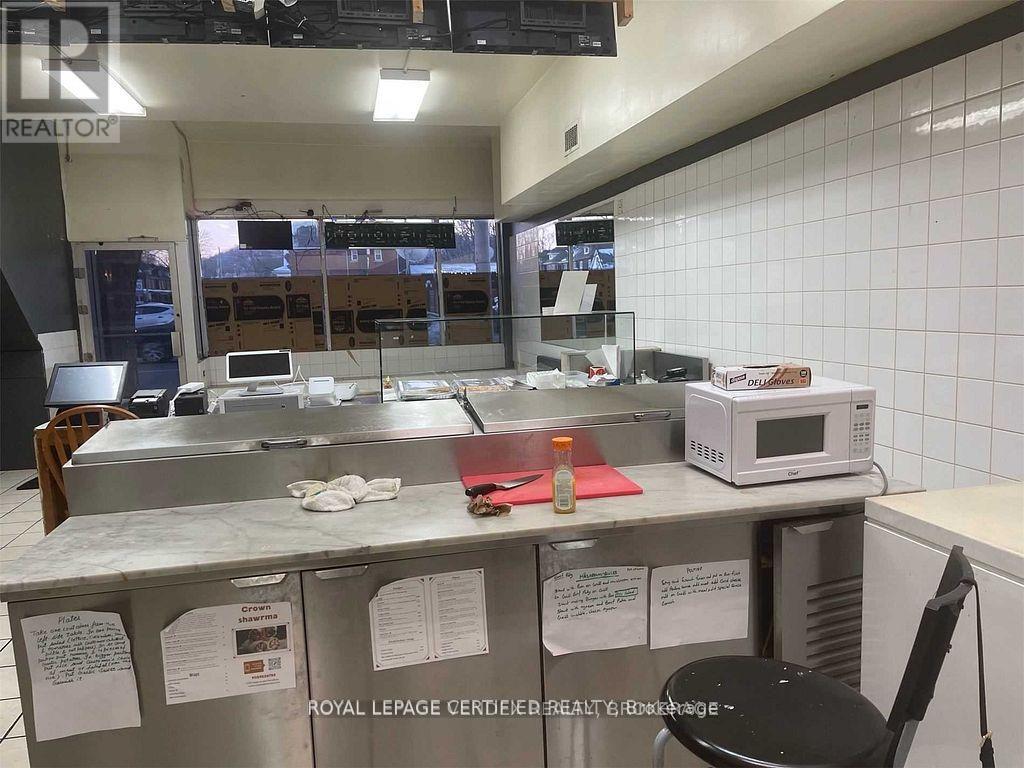 1357 Main Street E, Hamilton, Ontario  L8K 1B6 - Photo 5 - X12575574