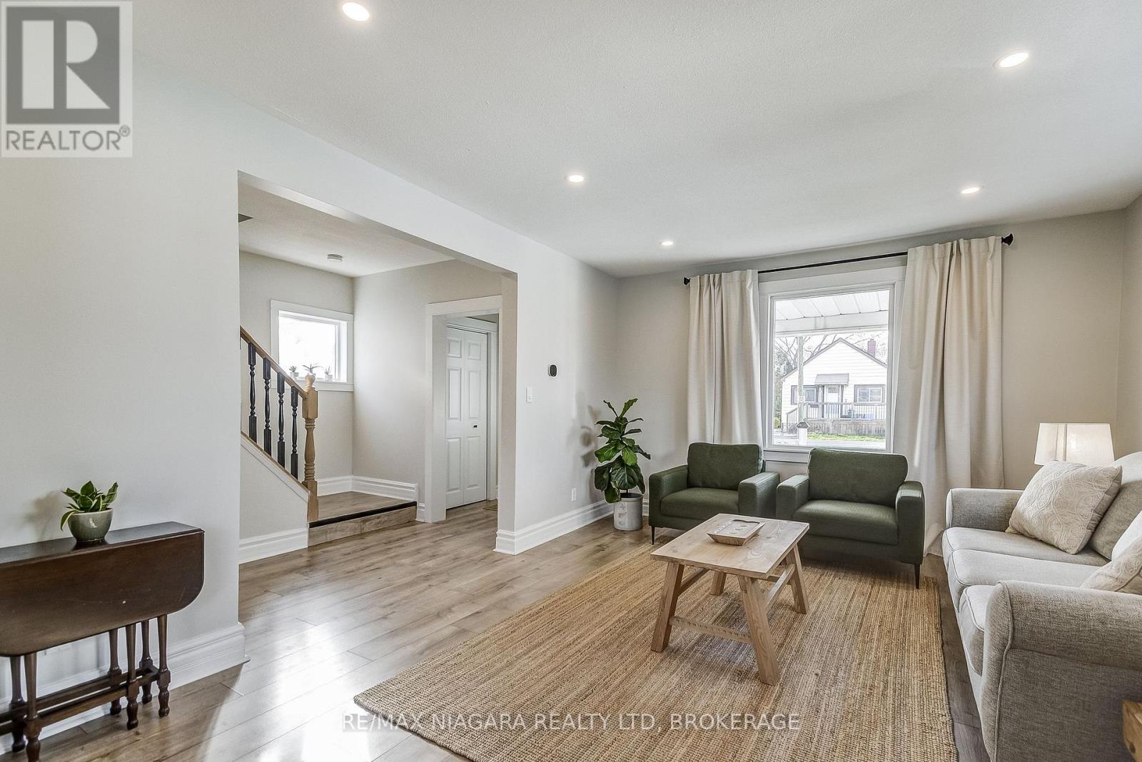 48 Wilton Avenue, Welland (Broadway), Ontario  L3C 1Z9 - Photo 10 - X12575640