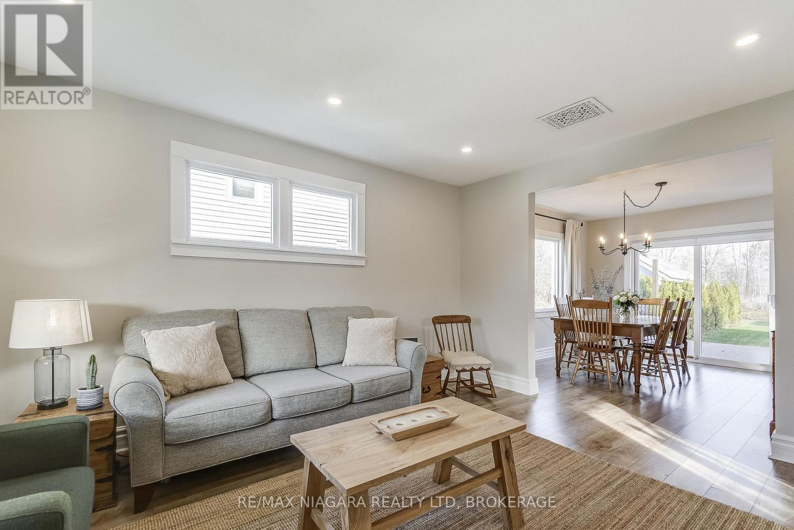 48 Wilton Avenue, Welland (Broadway), Ontario  L3C 1Z9 - Photo 11 - X12575640