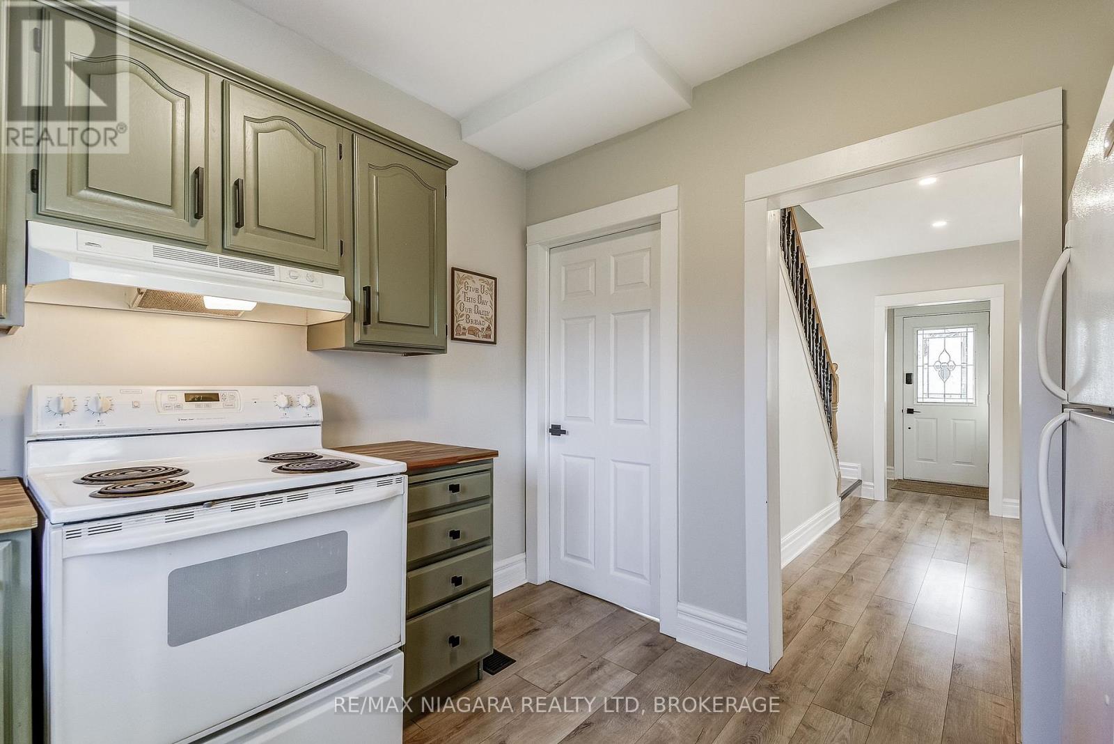 48 Wilton Avenue, Welland (Broadway), Ontario  L3C 1Z9 - Photo 19 - X12575640