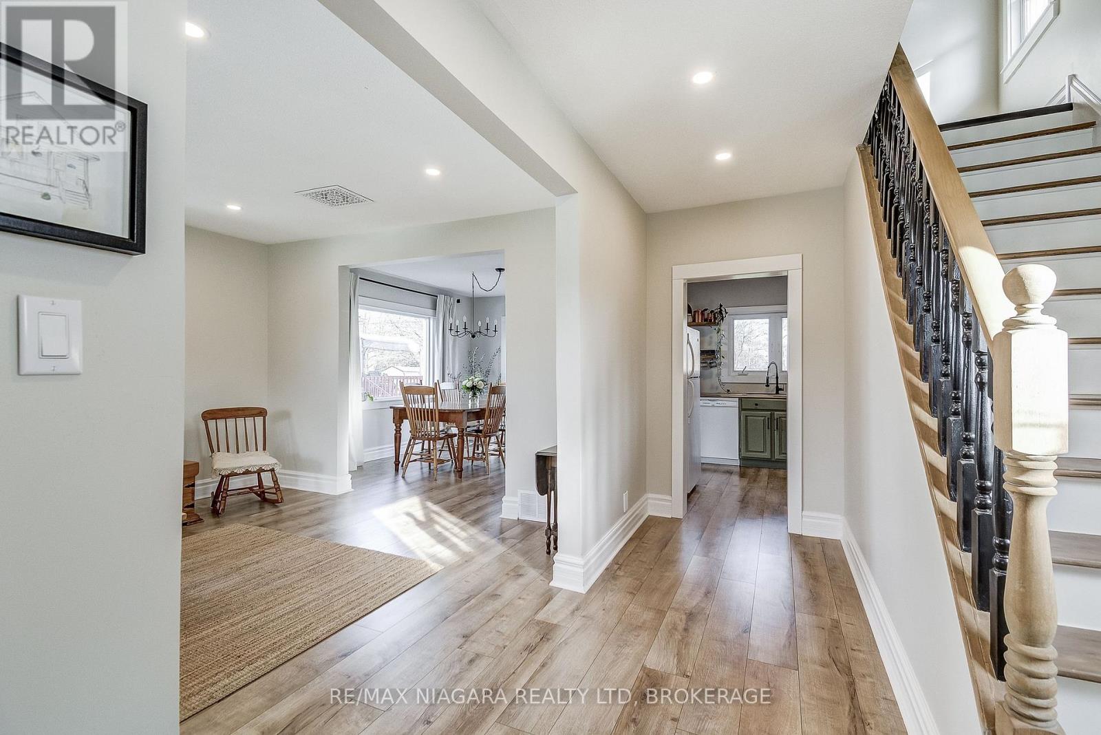 48 Wilton Avenue, Welland (Broadway), Ontario  L3C 1Z9 - Photo 7 - X12575640