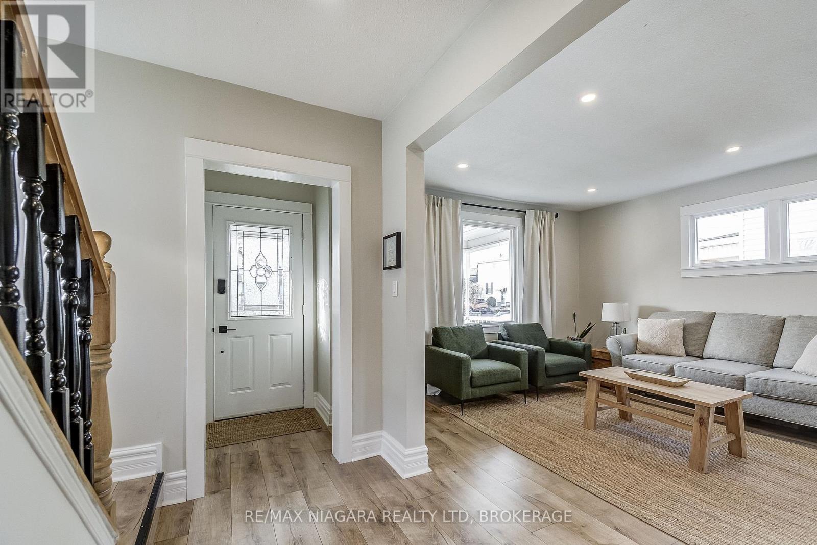 48 Wilton Avenue, Welland (Broadway), Ontario  L3C 1Z9 - Photo 8 - X12575640