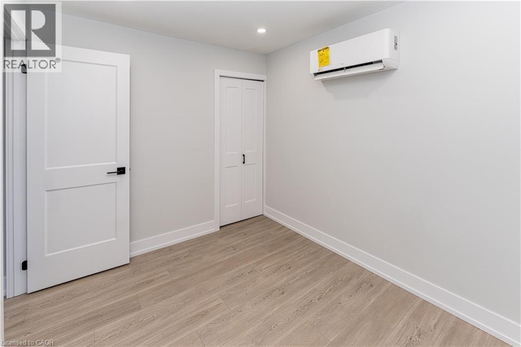 252 Grenfell Street, Hamilton, Ontario  L8H 3J9 - Photo 11 - 40790416