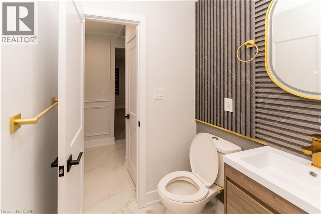 252 Grenfell Street, Hamilton, Ontario  L8H 3J9 - Photo 15 - 40790416