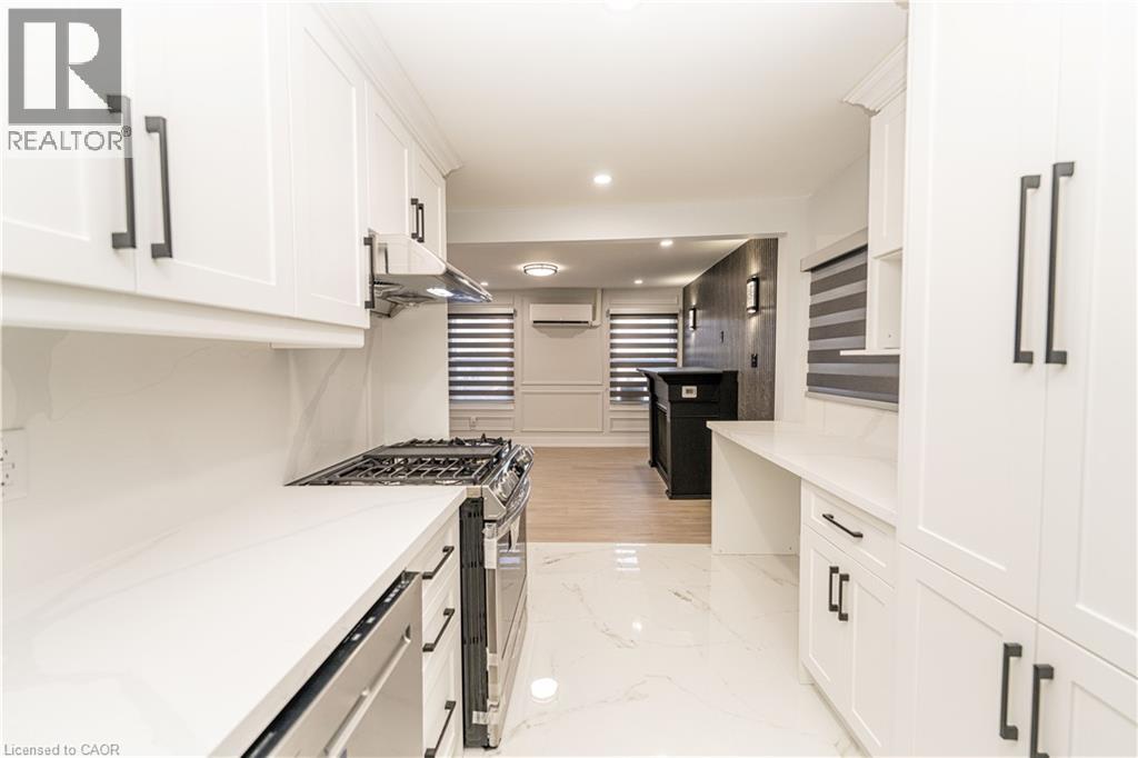 252 Grenfell Street, Hamilton, Ontario  L8H 3J9 - Photo 6 - 40790416