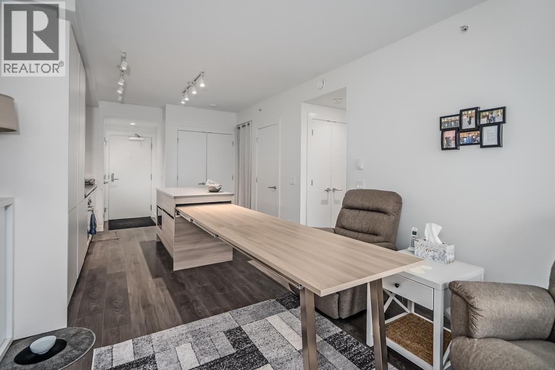 1801 657 Whiting Way, Coquitlam, British Columbia  V3J 0J6 - Photo 11 - R3069926