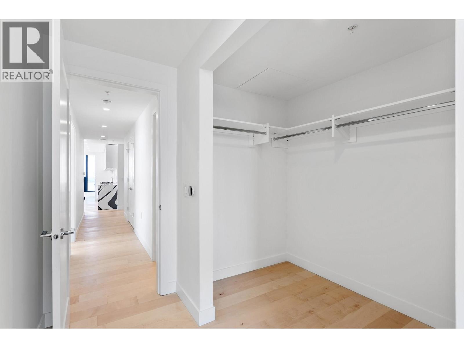 1602 135 E 13th Street, North Vancouver, British Columbia  V7L 0J8 - Photo 17 - R3069949