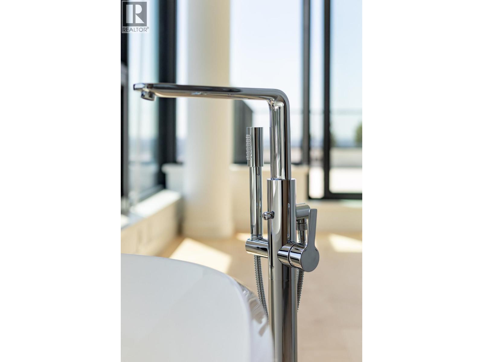 1602 135 E 13th Street, North Vancouver, British Columbia  V7L 0J8 - Photo 33 - R3069949