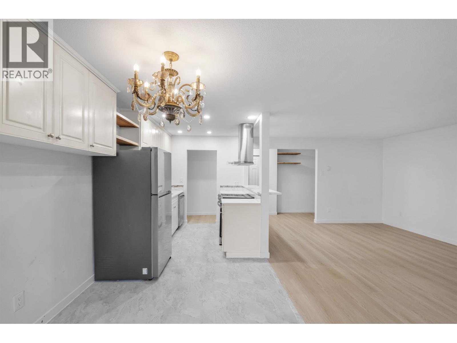 609 555 W 28th Street, North Vancouver, British Columbia  V7N 2J7 - Photo 6 - R3069955