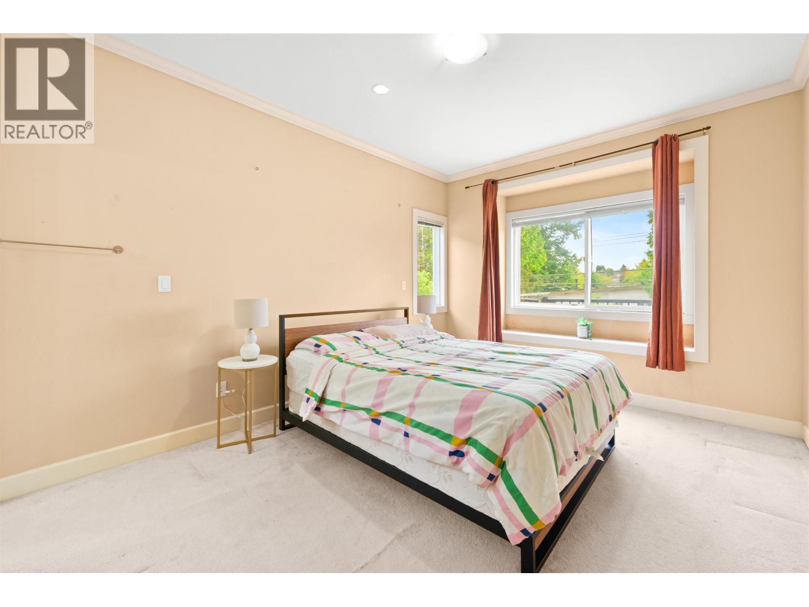 3806 Pine Street, Burnaby, British Columbia  V5G 1Z2 - Photo 11 - R3069964