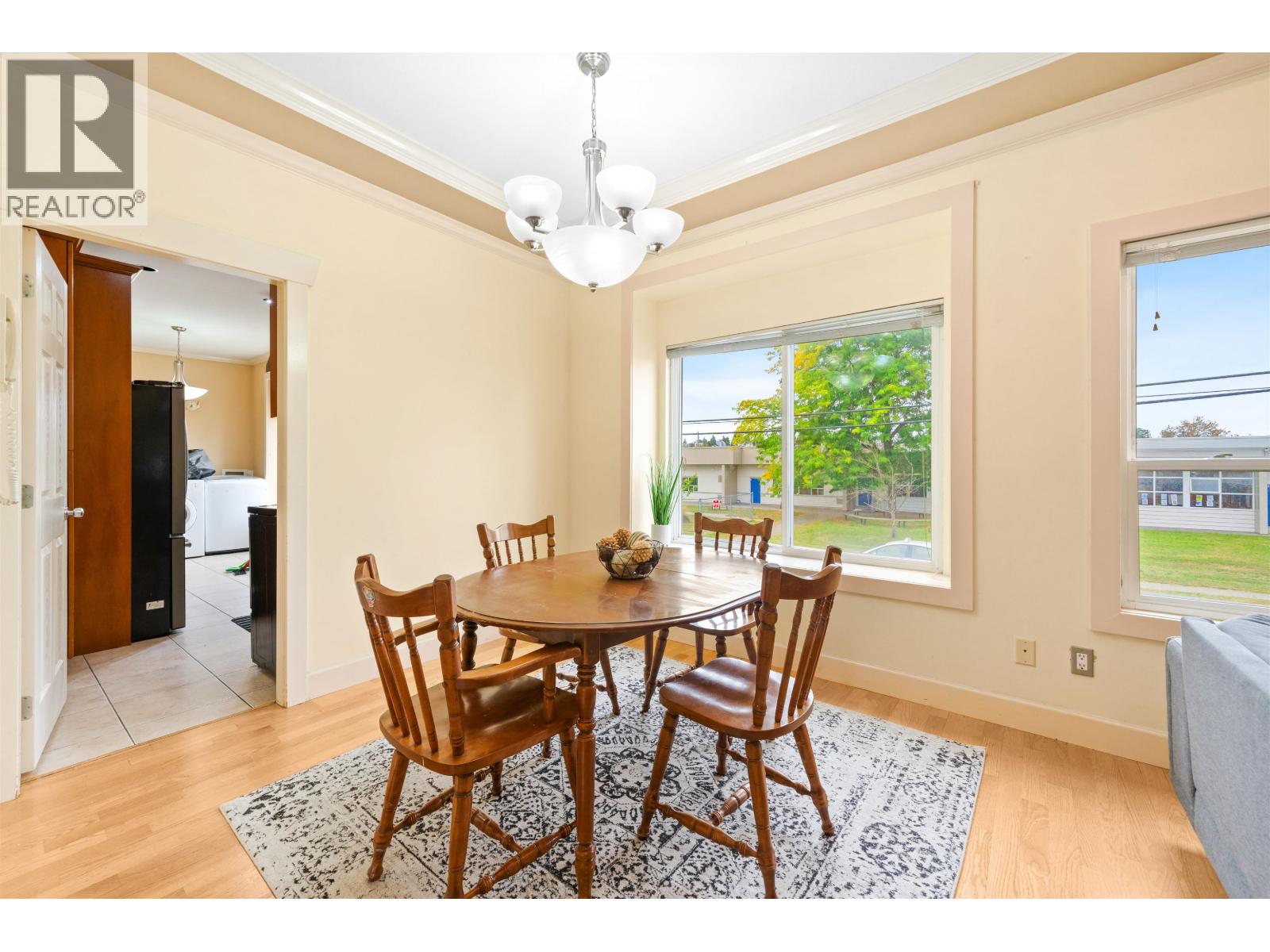 3806 Pine Street, Burnaby, British Columbia  V5G 1Z2 - Photo 6 - R3069964