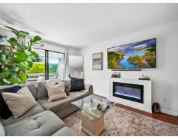 <div class="price">$424,000</div> 111 1341 George Street, White Rock<br><div style="margin-bottom:8px;"><small>Macdonald Realty Westmar</small></div><div class='bed_bath'>1 Bed | 1 Bath</div>
