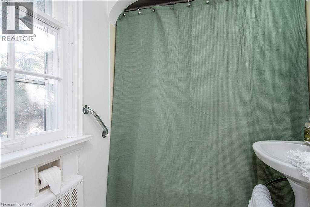 69 Floral Crescent, Kitchener, Ontario  N2G 3B3 - Photo 30 - 40787153