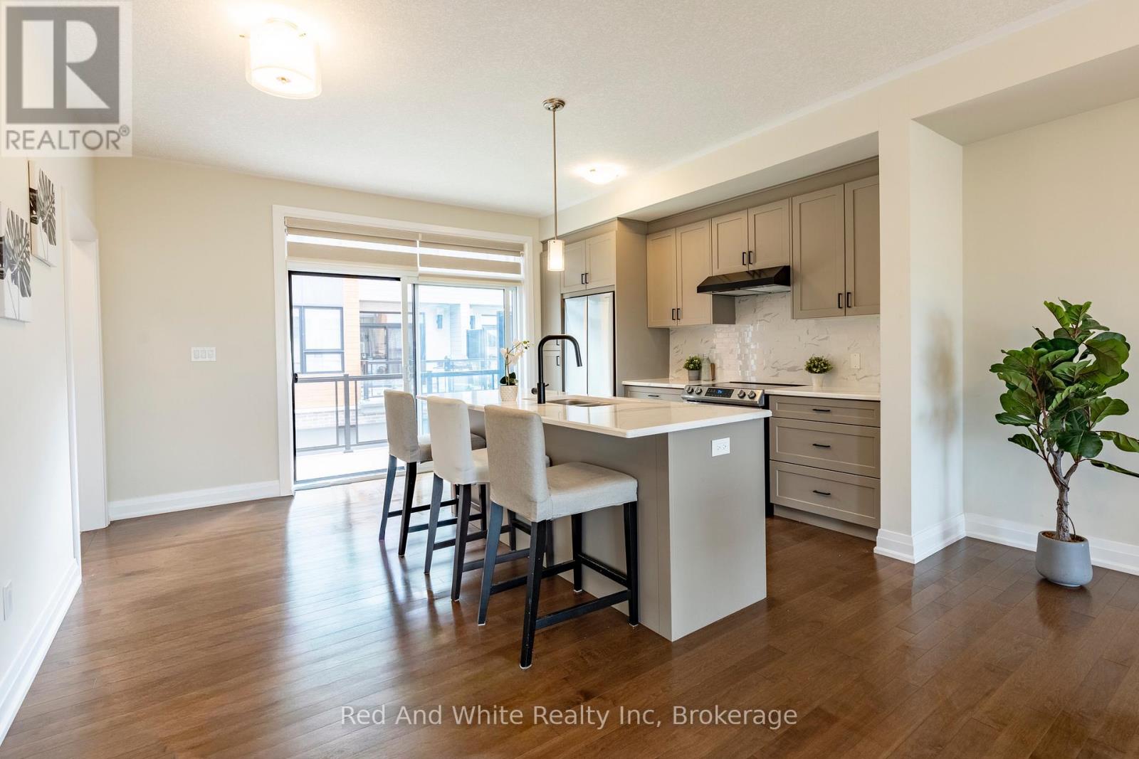 54 - 271 Grey Silo Road, Waterloo, Ontario  N2K 0E9 - Photo 15 - X12416845