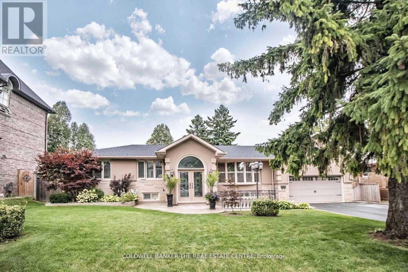 4 ORLON CRESCENT, Richmond Hill, Ontario