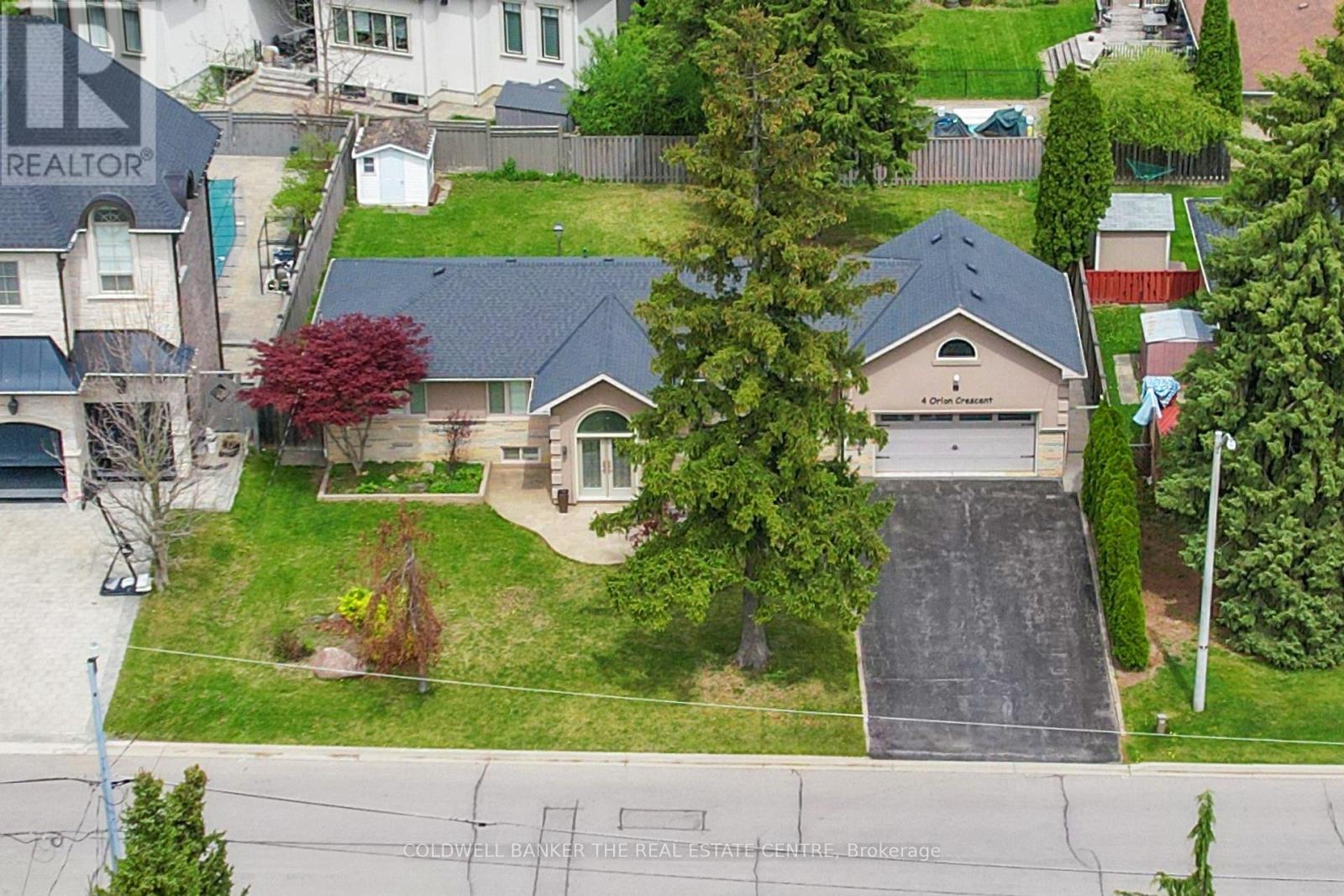 4 Orlon Crescent, Richmond Hill, Ontario L4C 6S5 - Photo 2 - N12371066